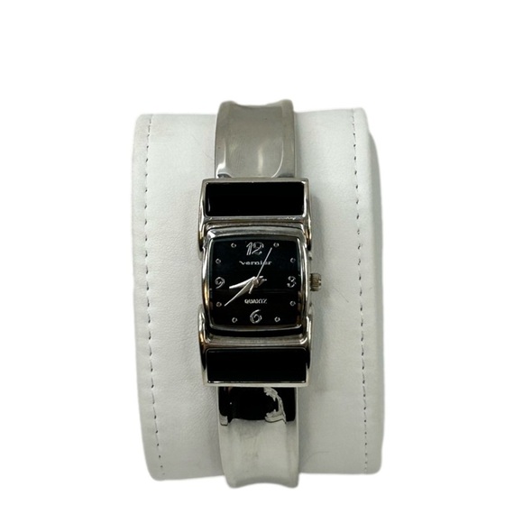 Vernier Quartz Working Watch Clamper Bangle Style - Picture 3 of 13